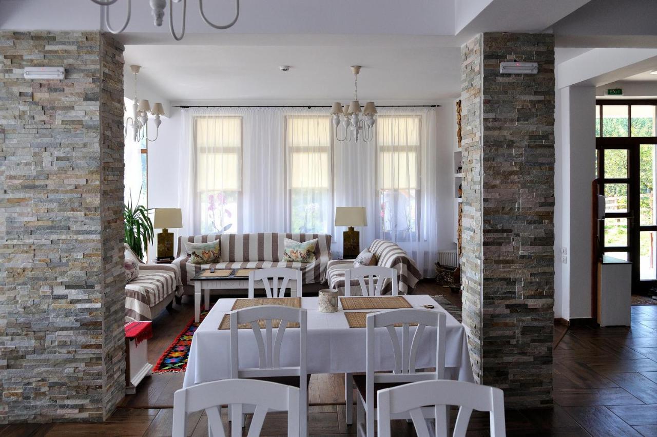 Pensiunea Doina Bucovinei Hotel Manastirea Humorului Exterior photo